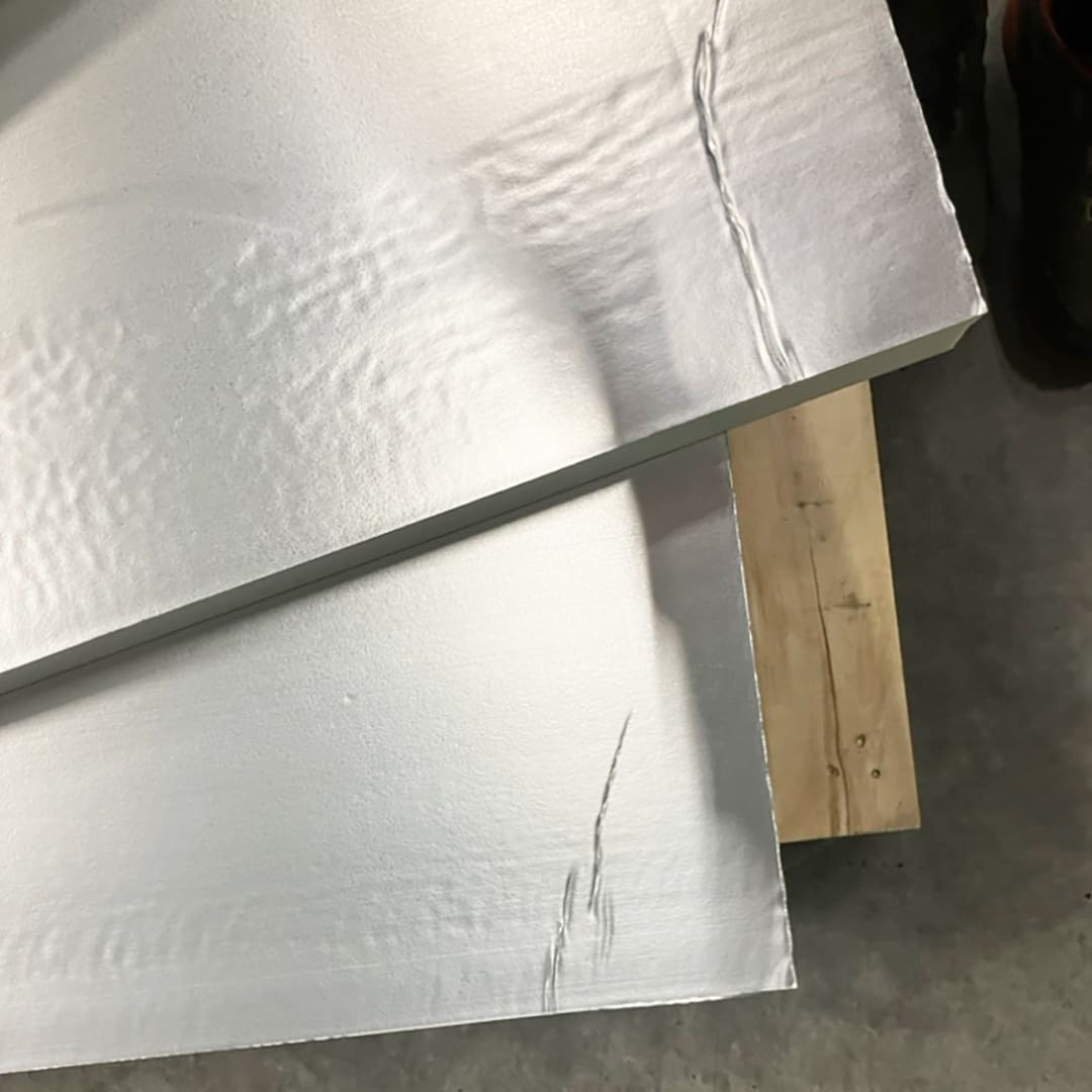 性能上良品ですが凹みがあります。