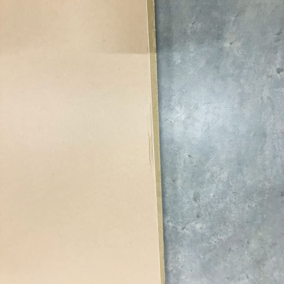 性能上良品ですが凹みがあります。