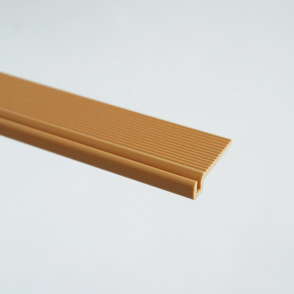 チリカバー15 ウッドブラウン TRC2WB【ケース販売】50本入 引戸枠カバー・居室窓枠カバー専用部材 リフォームカバー工法 フクビ化学工業