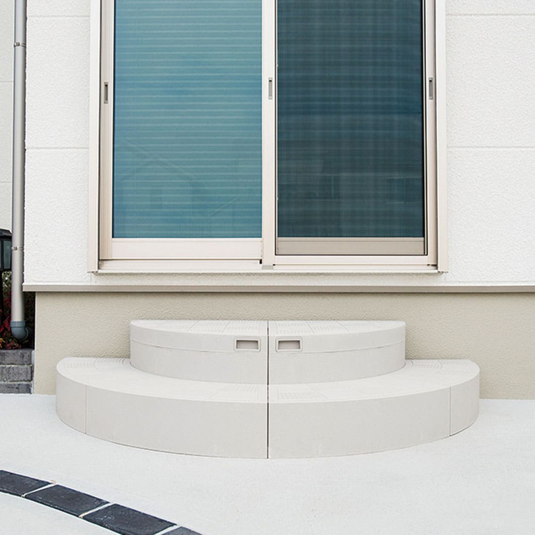 ハウスステップ Rタイプ 収納庫有 ライトグレー CUB-R60S-LG 城東テクノ 勝手口ステップ（法人限定）