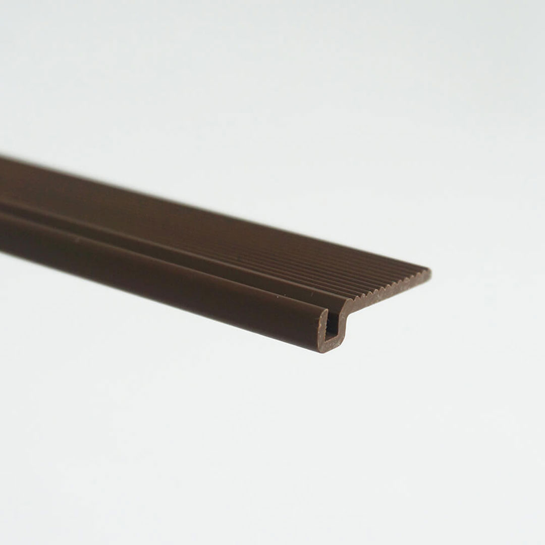 チリカバー15 ウッドダークブラウン TRC2WDB【ケース販売】50本入 引戸枠カバー・居室窓枠カバー専用部材 リフォームカバー工法 フクビ化学工業