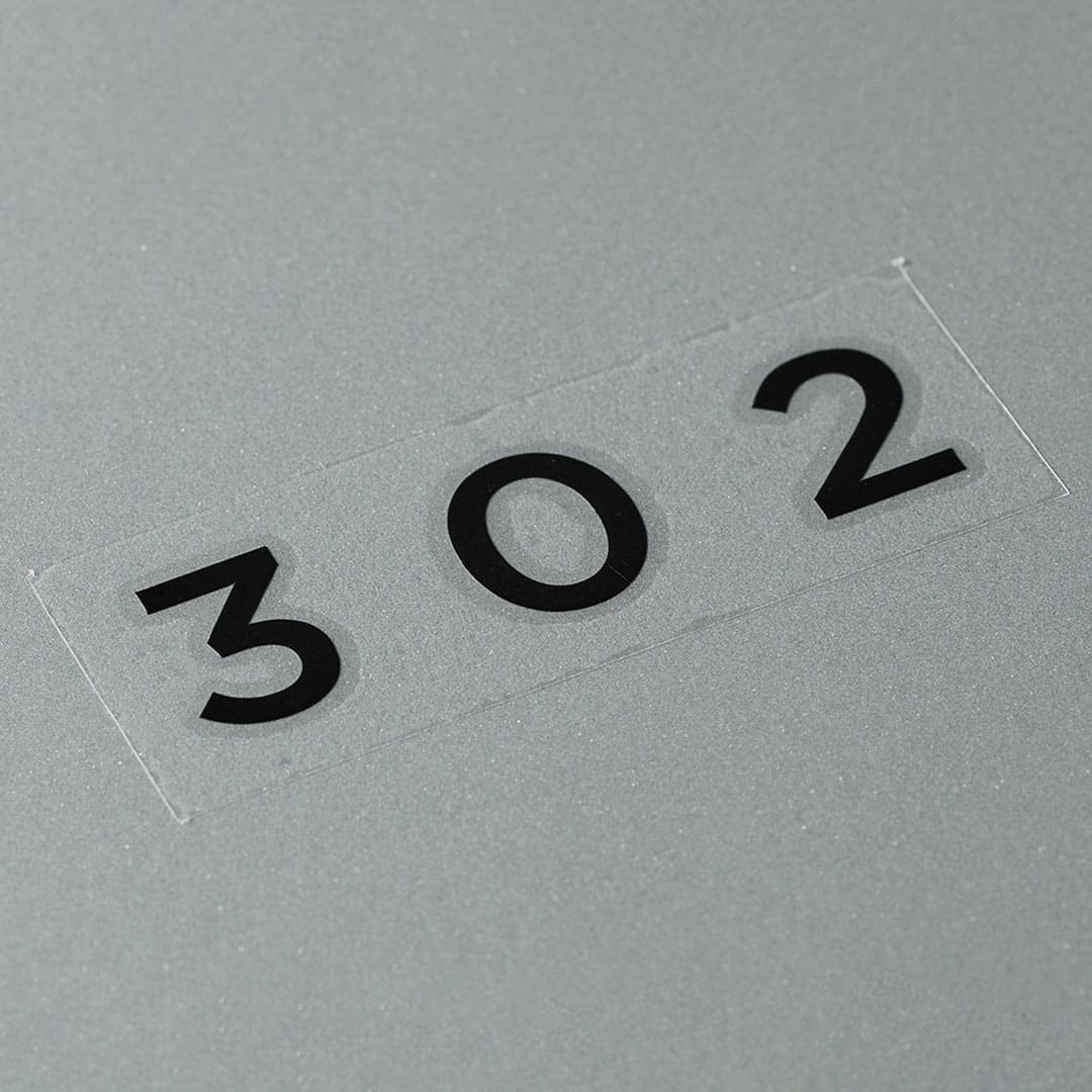 ナスタ ルームナンバー 切文字シール【数字 3桁】ヨコ型 ブラック KS-NGY-3-B【本体と同時購入で送料無料】