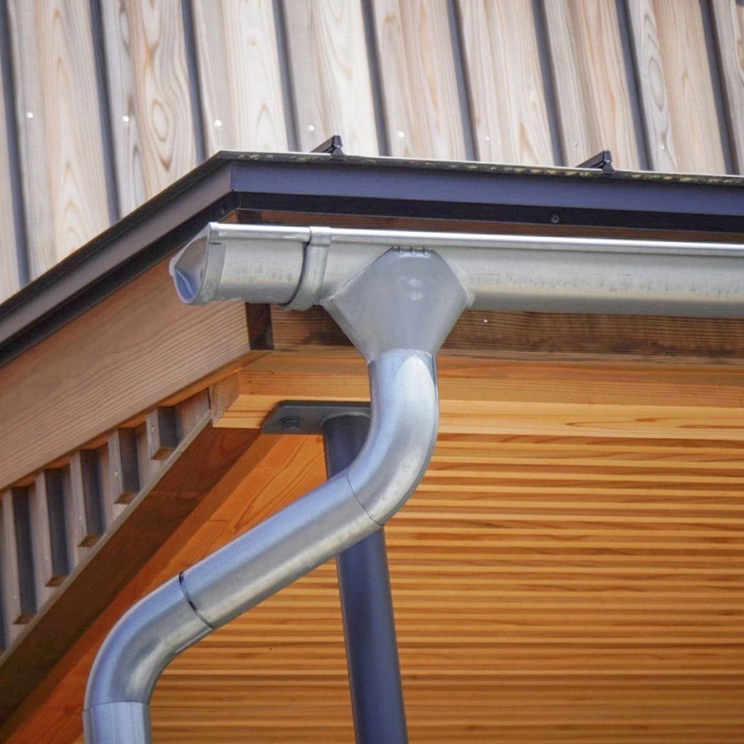 竪樋エルボ―(Φ75) 白 BK-70-75-001 雨どい 雨樋 北欧 Lindab リンダブ スウェーデン シマブン