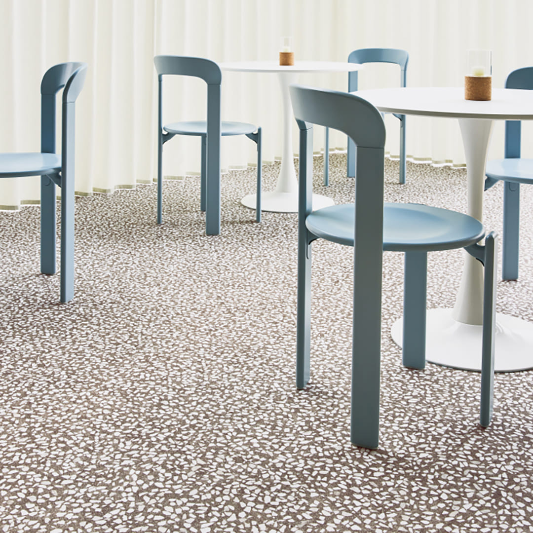 IS2021 フロアタイル（FLOOR TILE）ストーン＆アクセント チャームテラゾー 457.2×457.2×2.5（mm） サンゲツ