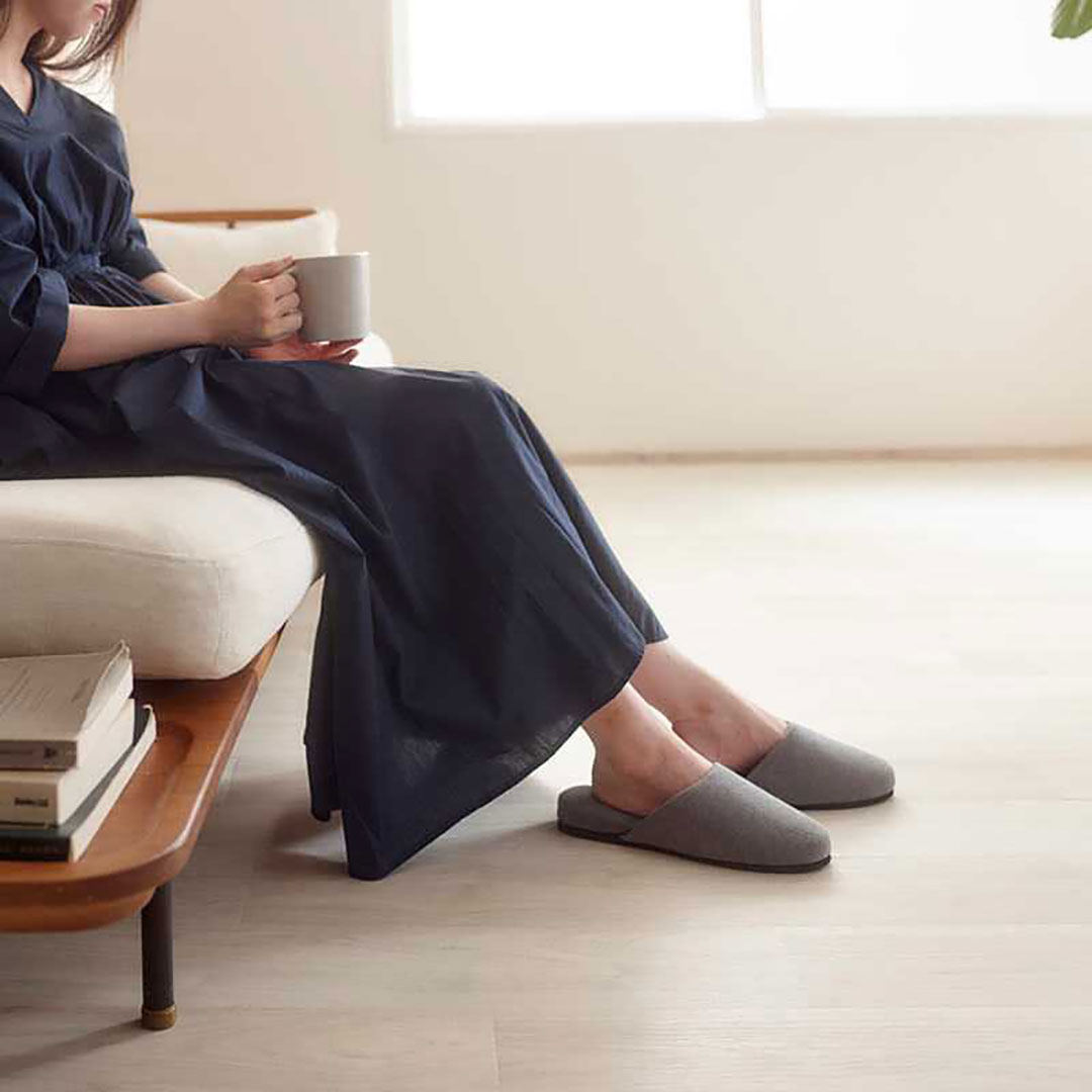 LAYフローリングピタフィー ウォールナット LPF521【ケース販売】24枚入 裏面吸着タイプ 東リ【法人送料無料】