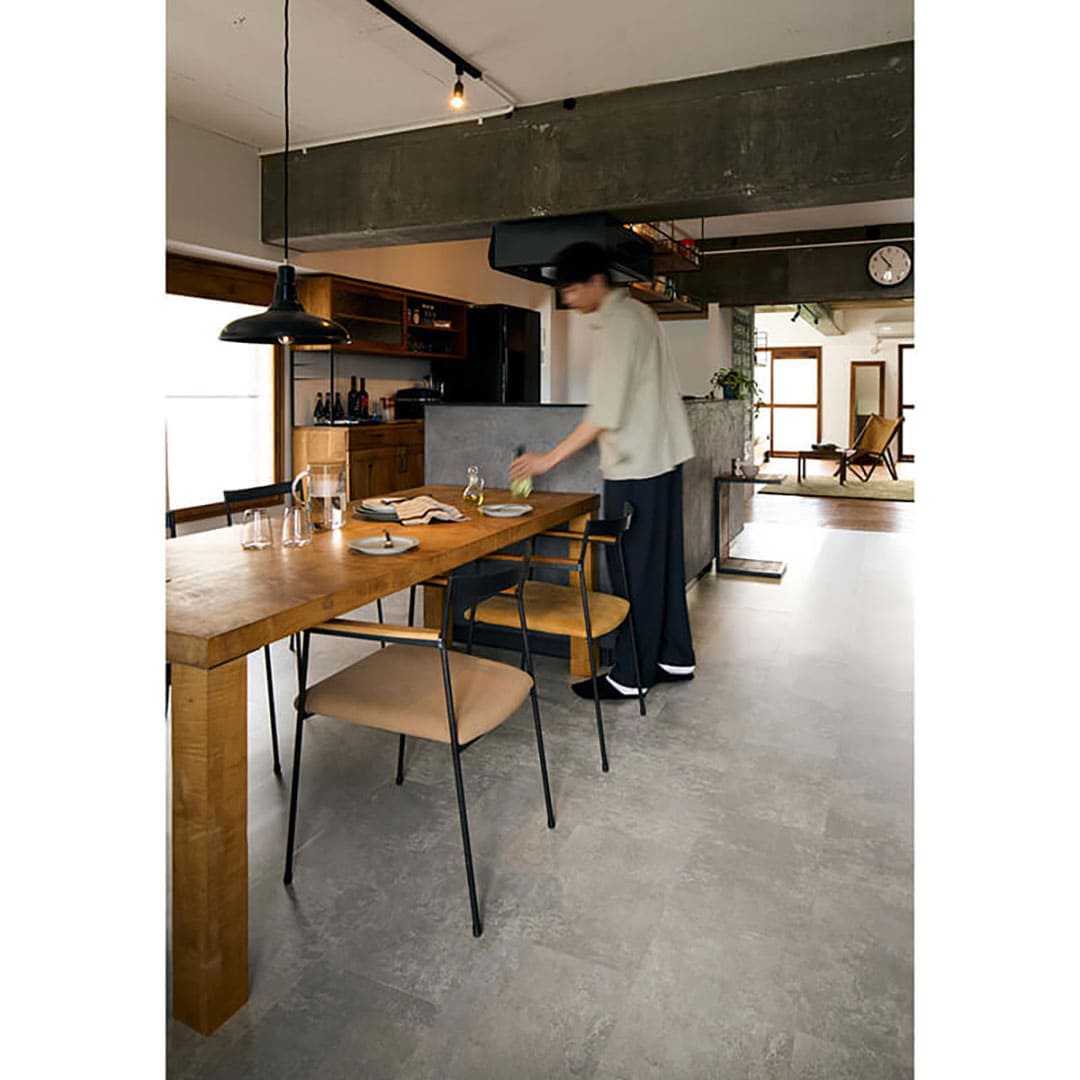 LAYフローリングピタフィー ハードモルタル LPF711【ケース販売】24枚入 裏面吸着タイプ 東リ【法人送料無料】